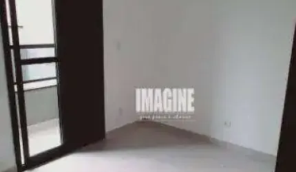 Apartamento na Vila Matilde com 2 Dormitórios, 1 Banheiro, 42 m²