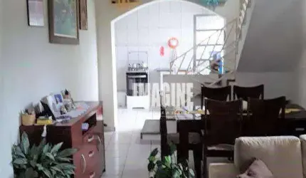 Sobrado na Penha com 2 Dorms, 2 Vagas, 200m²