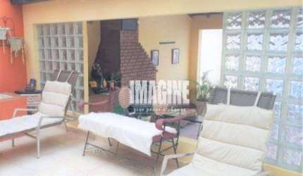 Sobrado na Mooca com 3 Dorms sendo 1 Suíte, 3 Vagas, 286m²