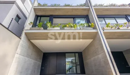 Casa com 3 quartos à venda na Rua José Nicco, 602, Ecoville, Curitiba por R$ 1.954.794