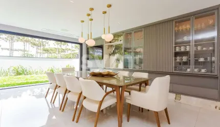 Casa em condomínio fechado com 4 quartos à venda na Avenida Pineville, 436, Pineville, Pinhais por R$ 6.490.000