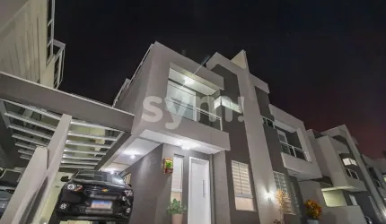 Casa em condomínio fechado com 3 quartos para alugar na Rua Tenente Tito Teixeira de Castro, 2291, Boqueirão, Curitiba por R$ 7.200