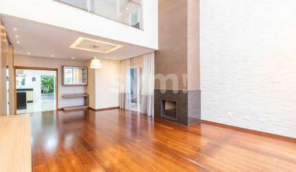 Casa em condomínio fechado com 3 quartos para alugar na Rua Doutor Lubumir Viergbiski, 220, Campo Comprido, Curitiba por R$ 9.800