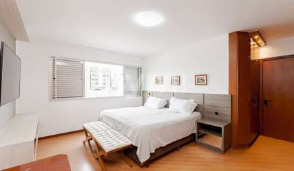 Apartamento com 3 quartos para alugar na Rua Francisco Torres, 528, Centro, Curitiba por R$ 5.500
