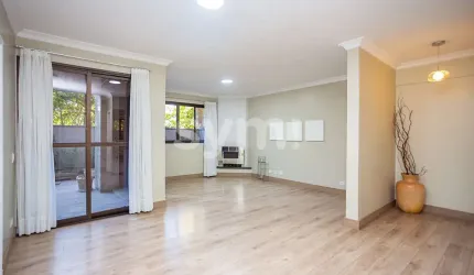 Apartamento com 3 quartos para alugar na Avenida João Gualberto, 641, Alto da Glória, Curitiba por R$ 3.800