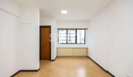 Sala comercial para alugar na Avenida República Argentina, 210, Água Verde, Curitiba por R$ 1.450