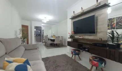 Apartamento no Canto do Forte a venda