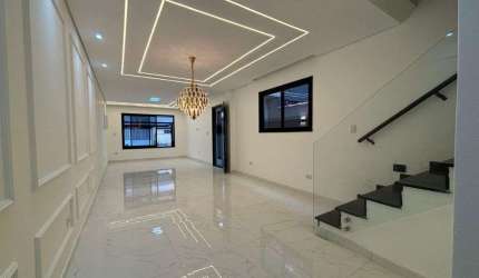 Sobrado triplex na Guilhermina