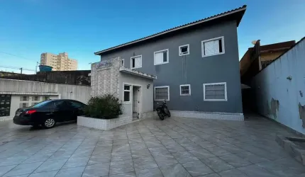 Casa com 2 dormitórios à venda, 42 m² por R$ 300.000,00 - Tupi - Praia Grande/SP