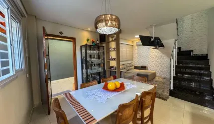 Sobrado com 3 dormitórios à venda, 101 m² por R$ 905.000,00 - Vila Guilhermina - Praia Grande/SP