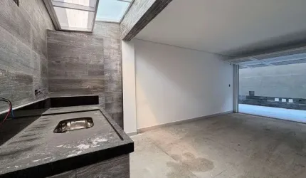 Sobrado à venda na Guilhermina