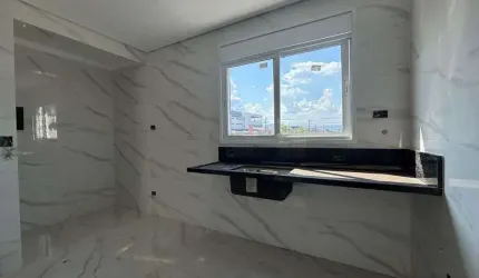 Sobrado triplex à venda na Guilhermina