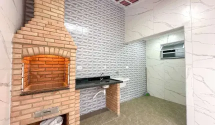 Casa reformada perto da praia, 2 dorms + edícula e área gourmet. Jardim Imperador