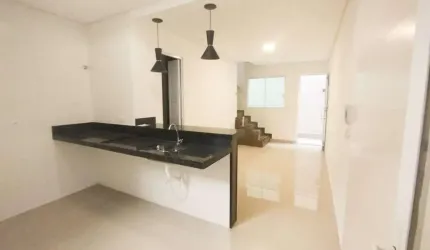 Sobrado à venda na Vila Mirim em Praia Grande - SP