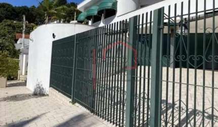 Casa em Parque dos Príncipes de 390 m², 4 quartos,5 vagas de garagem   -  São Paulo
