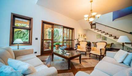 Casa com 5 Quartos (5 Suítes) à Venda, 625 m²