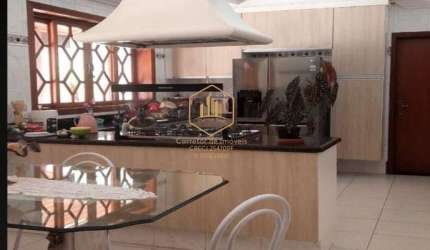 Casa à venda por R$ 2.200.000,00 com 4 suítes