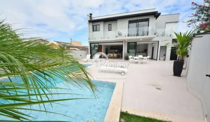 Casa com 4 Suites à venda, 447 m²