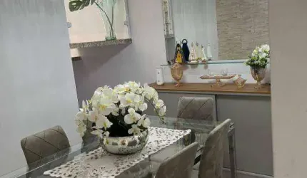 Sobrado em condomínio fechado!