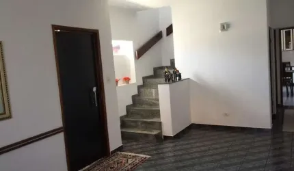 Casa à venda, 120 m² por R$ 851.000,00 - Vila São José - Taubaté/SP