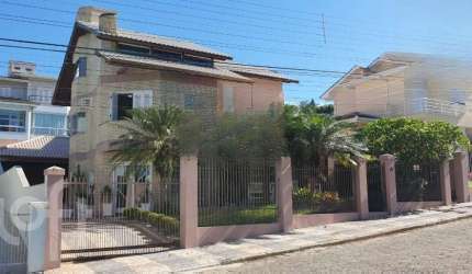 Casa em condomínio fechado com 4 quartos à venda na Rua Laélia Purpurata, 96, João Paulo, Florianópolis, 412 m2 por R$ 2.470.000