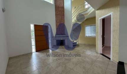 Casa de luxo em condomínio: 4 quartos, 1 suíte, 2 salas, 4 banheiros, 4 vagas, 256m² em Pindamonhangaba-SP!