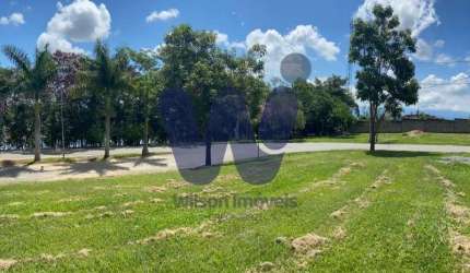 Terreno à venda no Loteamento Residencial Reserva dos Lagos, Pindamonhangaba  por R$ 405.000