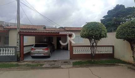 Casa à venda no bairro Lopes de Oliveira - Sorocaba/SP