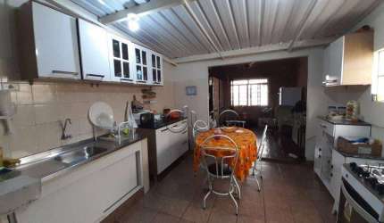 Casa bairro alto a venda com 2 dormitorios e quintal