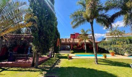 Casa no Condomínio Village Ipanema - Térrea com piscina.