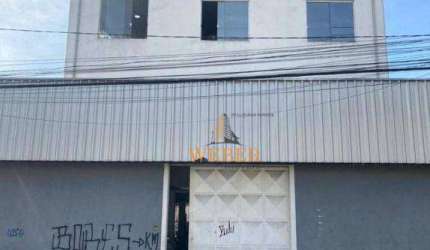 Lindo prédio comercial disponível tanto para venda e locação.