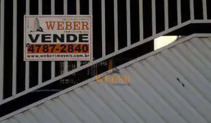 Casa com piscina!