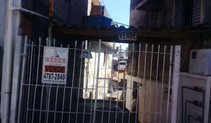 Casa 2 dormitórios, 1 vaga por 150.000