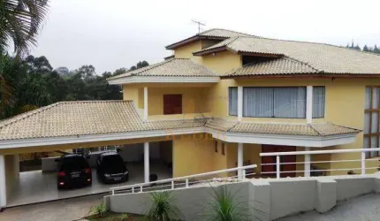 Moderna mansão com maravilhoso lazer!