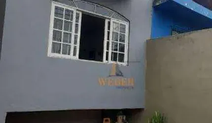 Ótima casa c/ 3 dorm - Rua sem saída