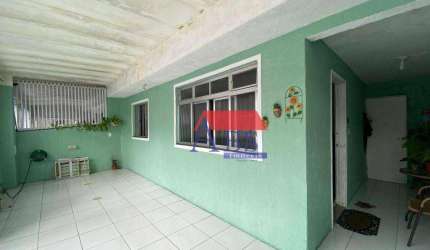 Ótima casa, com 2 dormitórios. Pagamento somente a vista.