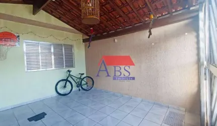 Casa com 2 dormitórios à venda, 72 m² por R$ 340.000 - Maracanã - Praia Grande/SP