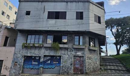 Casa com 4 quartos à venda na Rua Presidente Carlos Cavalcanti, São Francisco, Curitiba por R$ 900.000