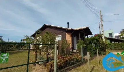 Casa venda dois dormitórios praia do Rosa.