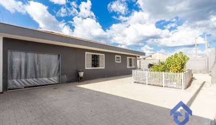 Casa com 3 quartos à venda no Ipê, São José dos Pinhais , 178 m2 por R$ 1.250.000