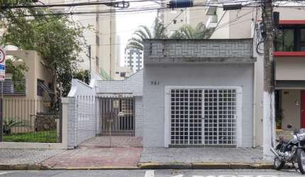 Casa tipo para venda com 2 quartos, 140m²