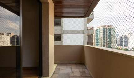 Apartamento tipo para venda com 3 quartos, sendo 3 suítes, 209m²