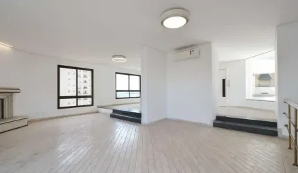 Cobertura para venda com 3 quartos, sendo 1 suíte, 485m²