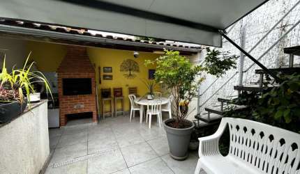 Sobrado para venda com 3 quartos, sendo 3 suítes, 203m²