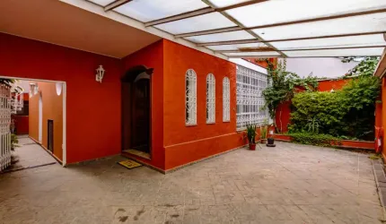 Sobrado para venda com 3 quartos, sendo 1 suíte, 214m²
