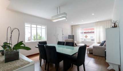 Sobrado para venda com 3 quartos, sendo 1 suíte, 162m²