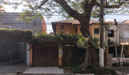 Sobrado para venda com 3 quartos, sendo 1 suíte, 195m²