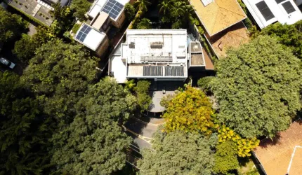 Casa tipo para venda com 4 quartos, sendo 4 suítes, 716m²