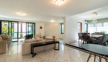 Apartamento tipo para venda com 4 quartos, sendo 4 suítes, 300m²