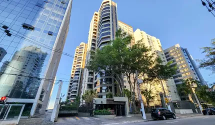 Apartamento tipo para venda com 4 quartos, sendo 3 suítes, 254m²